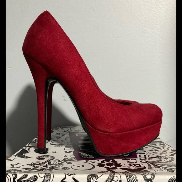 NWB - Brash Faux Suede Red Stiletto Pumps - Picture 1 of 5